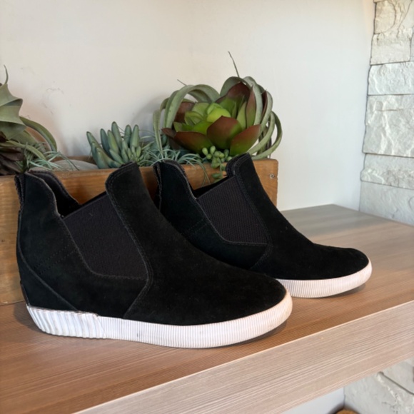 Sorel Slip-On Wedge "Out & About" Shoe - Picture 2 of 4